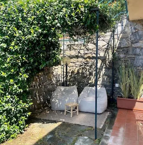 Le Lantane House